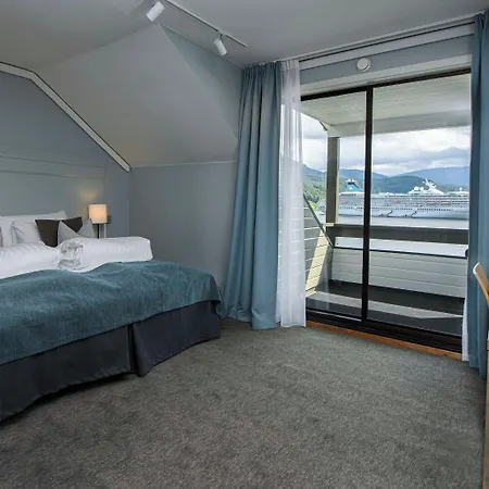 Hotel Brakanes 4*