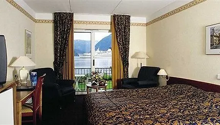 Brakanes Отель 4*