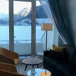 Hotel Brakanes 4*
